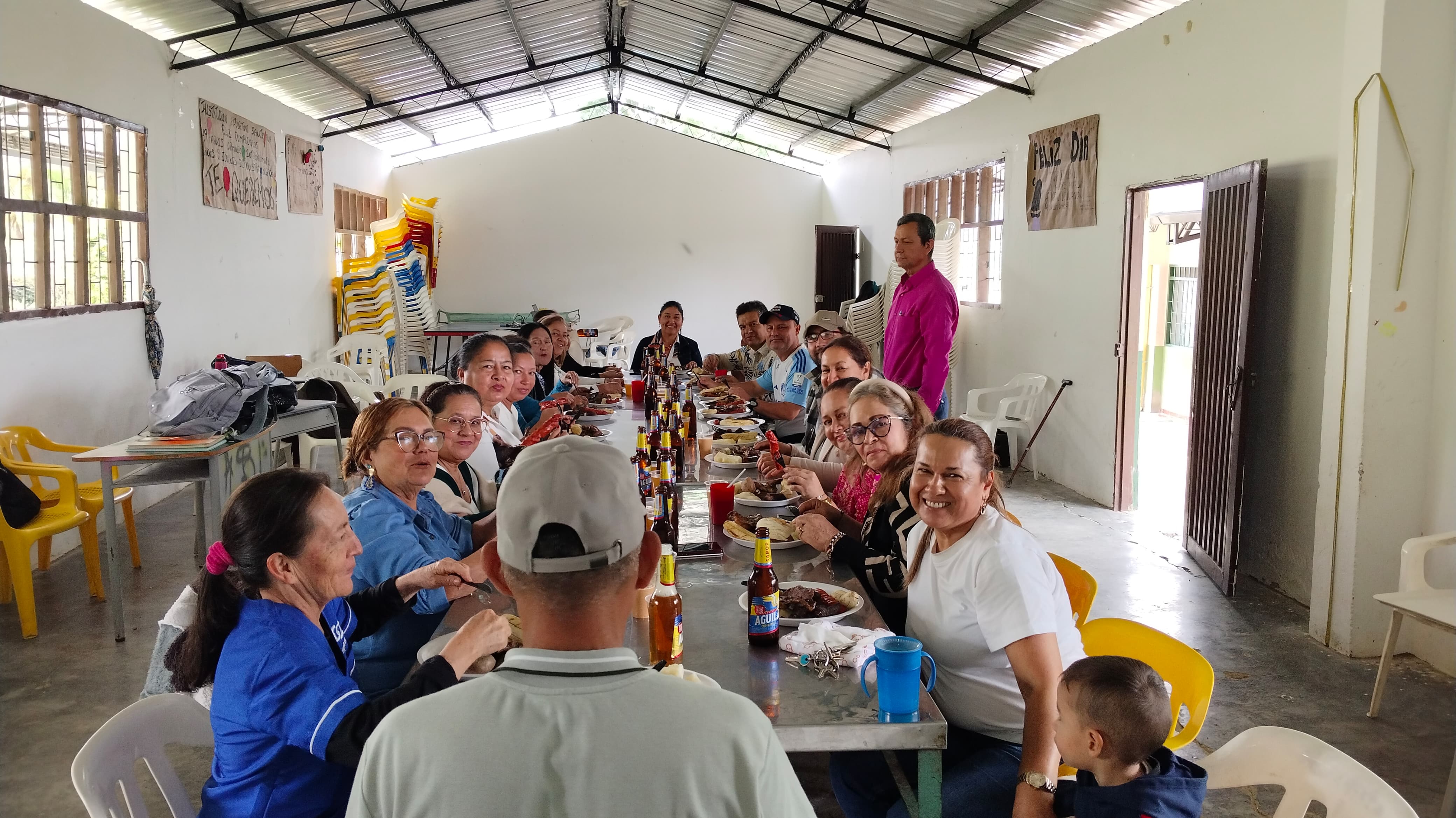 Docente de la IE Santa Rinden Homenaje a sus Compañeras en el Día de la Mujer - Imagen 3
