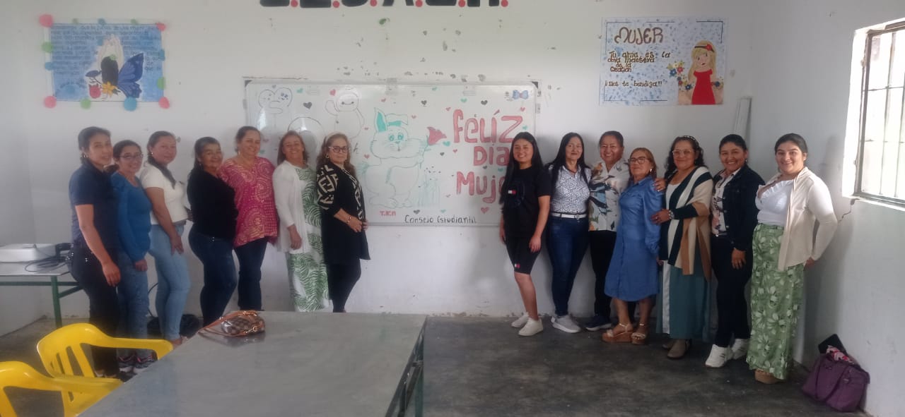 Docente de la IE Santa Rinden Homenaje a sus Compañeras en el Día de la Mujer - Imagen 4