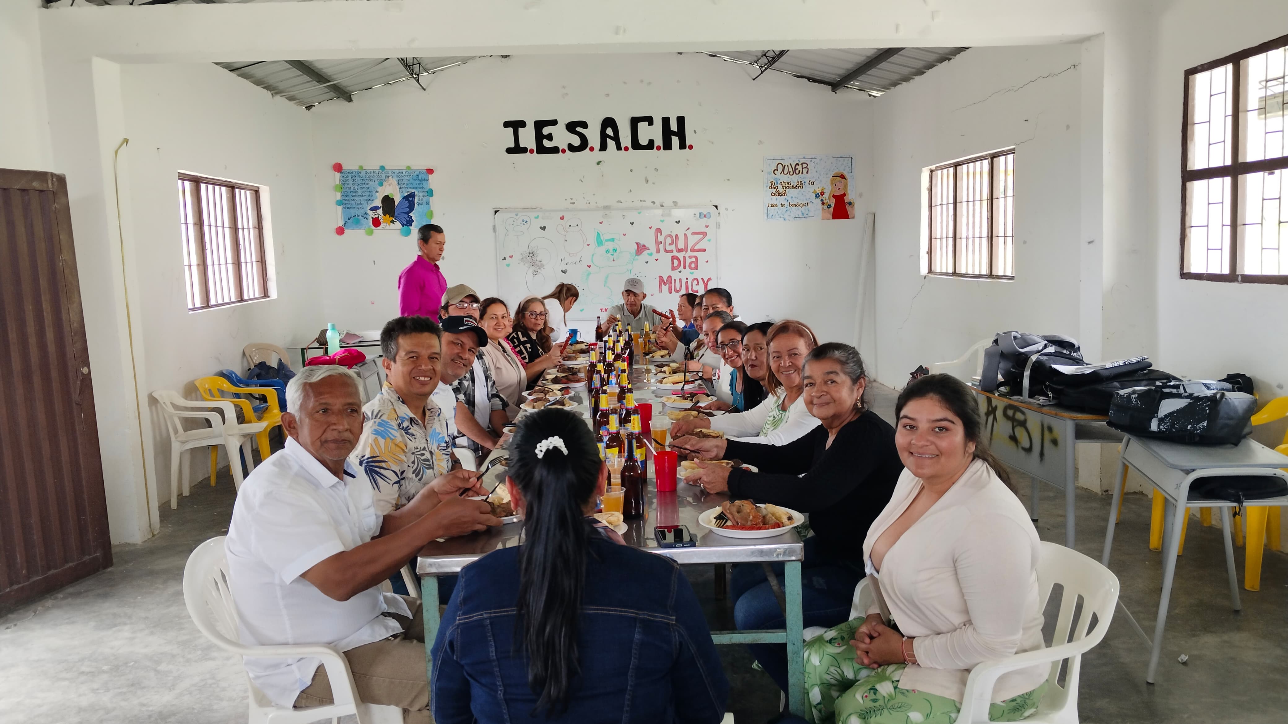 Docente de la IE Santa Rinden Homenaje a sus Compañeras en el Día de la Mujer